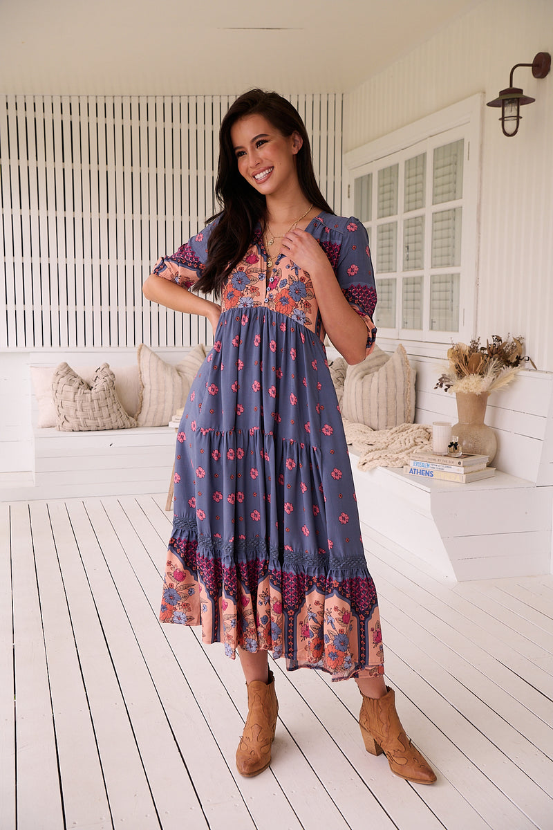 Eve Lace Midi Dress - Laney