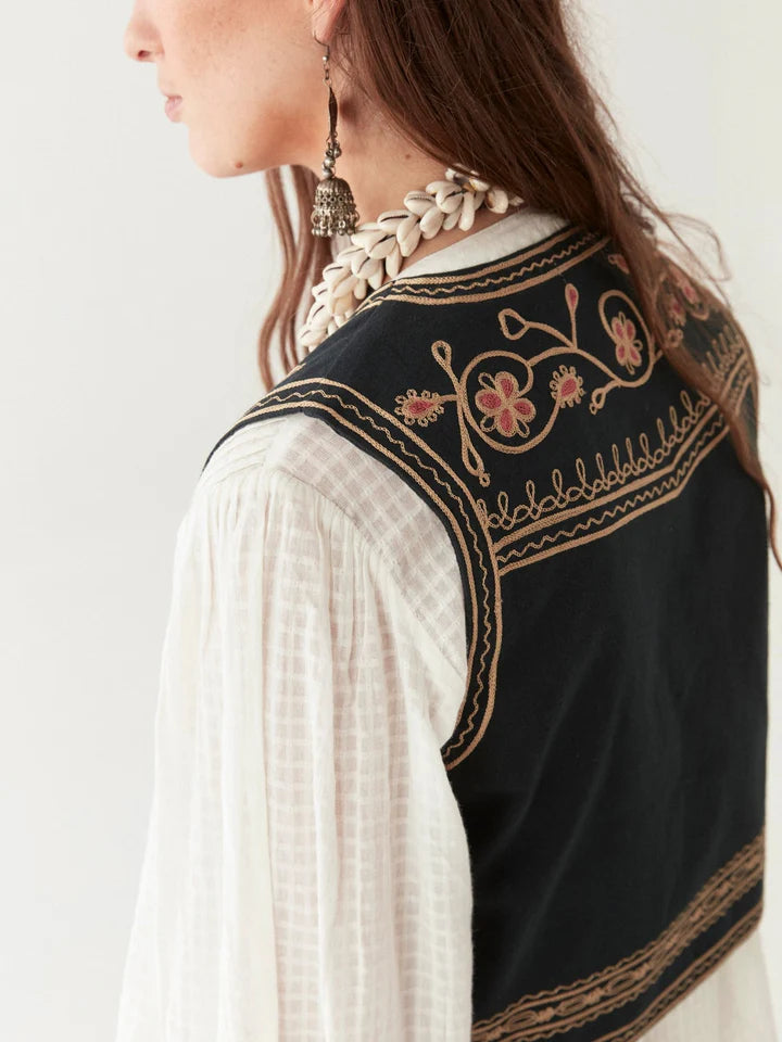 Gabri Vest - Hendrix Garden- Maison Hotel
