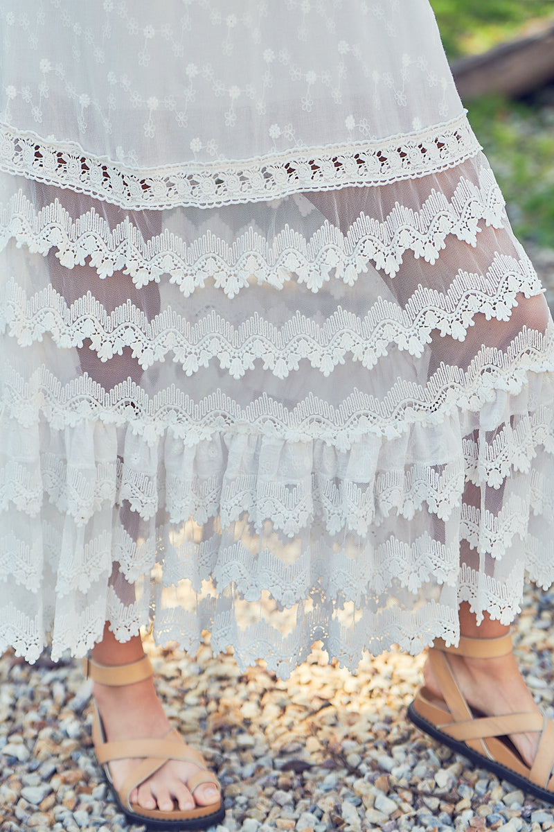 Bungalow Maxi - White Embroidered Arizonia Rose Bungalow Maxi - White Embroidered Arizonia Rose