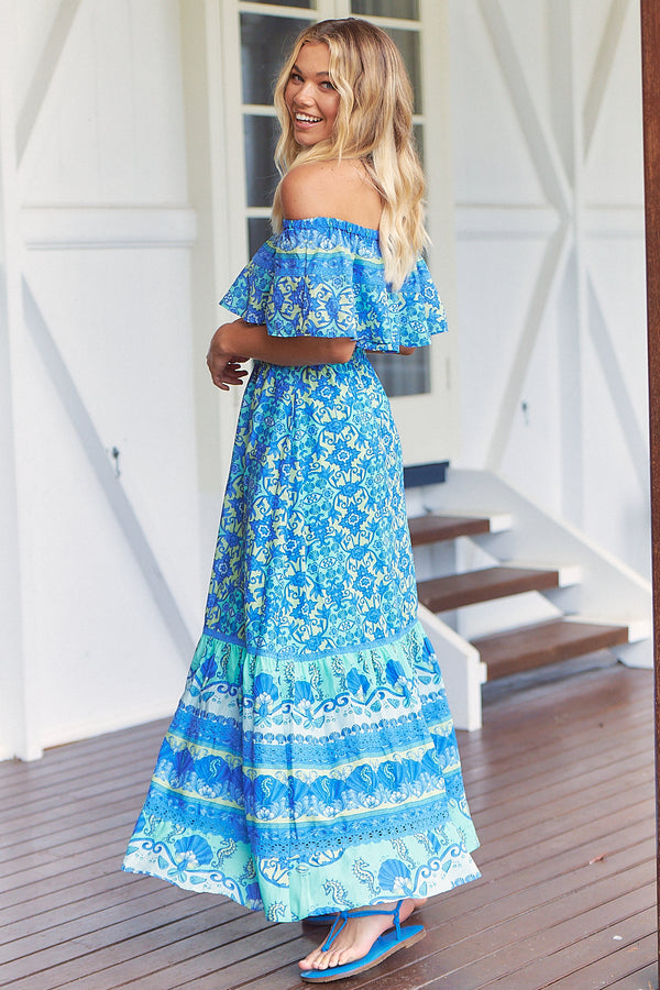 Ariel Maxi  - By the Sea