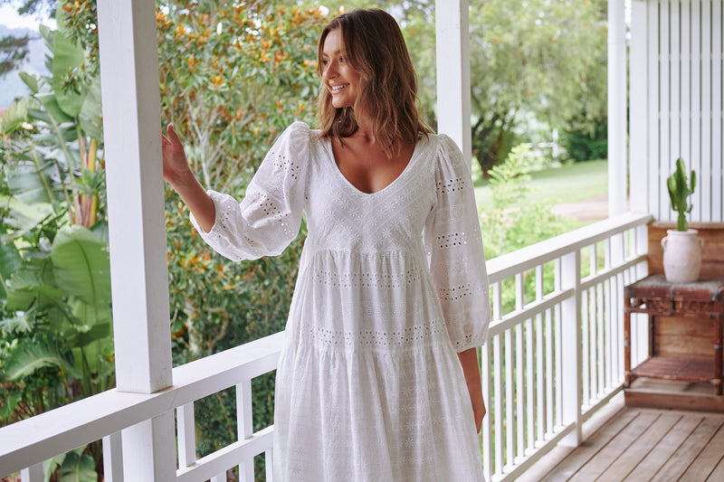 Kelsie Maxi Dress- White Te Amo